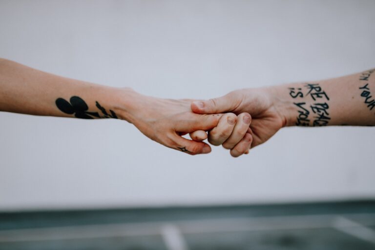 Zakochani w Warszawie: Kasia, Adam i Ich Szalona Sesja Miłosna na Dachu